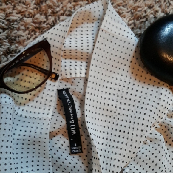 Black and white dotted Walter Baker blouse - Picture 7 of 8